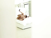 不良学生妹发骚勾引被颜射在眼镜上