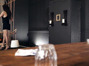 美艳人妖性感情趣内衣坐在秋千上露出JJ口交