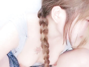 电动假屌骑坐插穴掰开看洞洞很小爸爸操我