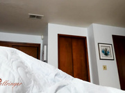 保姆帮你磨早上的木头