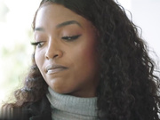 美丽的女孩被富婆租去取悦她的丈夫