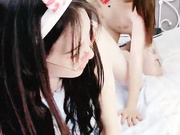 双飞极品模特一字马无套抽插骚穴还被玩骚奶子